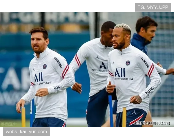 官方确认:布雷斯特前锋穆涅因膝伤赛季报销 官方确认:布雷斯特前锋穆涅因膝伤赛季报销